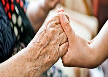 ویژگی های پرستار سالمند  |خصوصیات پرستار سالمند خوب چیست